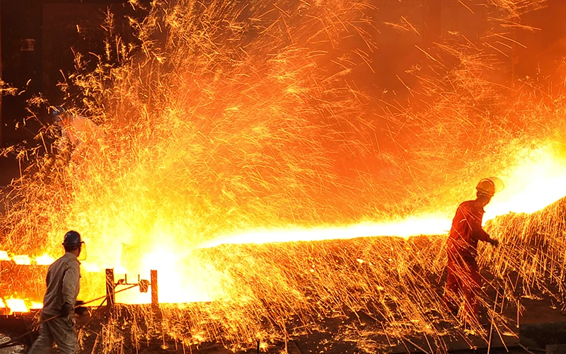 Giá quặng sắt nhập khẩu của Trung Quốc giảm, giao dịch cải thiện