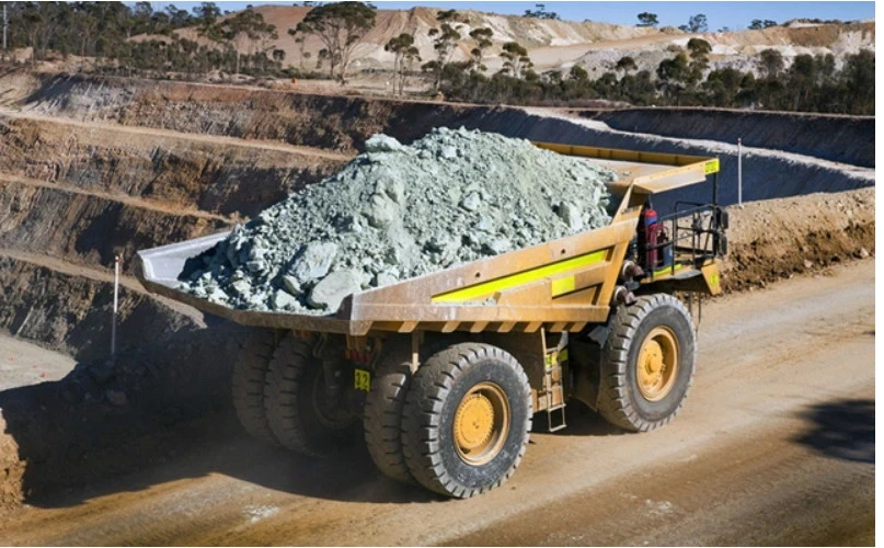 Giá niken tăng vọt, cơ hội nào cho nhà đầu tư Việt Nam tại Lào?