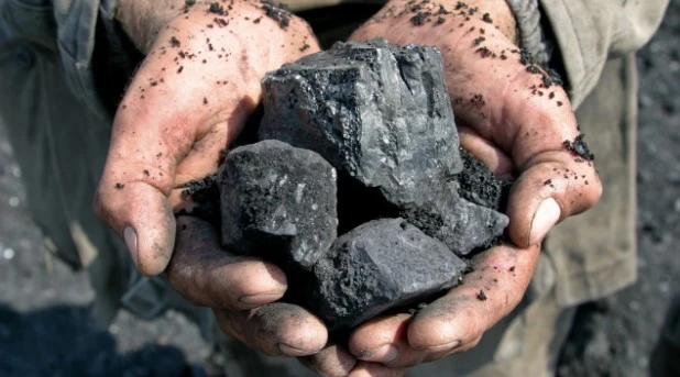 Giá thép hôm nay 3/12: Quặng sắt cao nhất một tháng